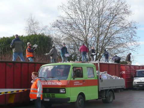 Premiere - Umlad vom ersten zum letzten Container